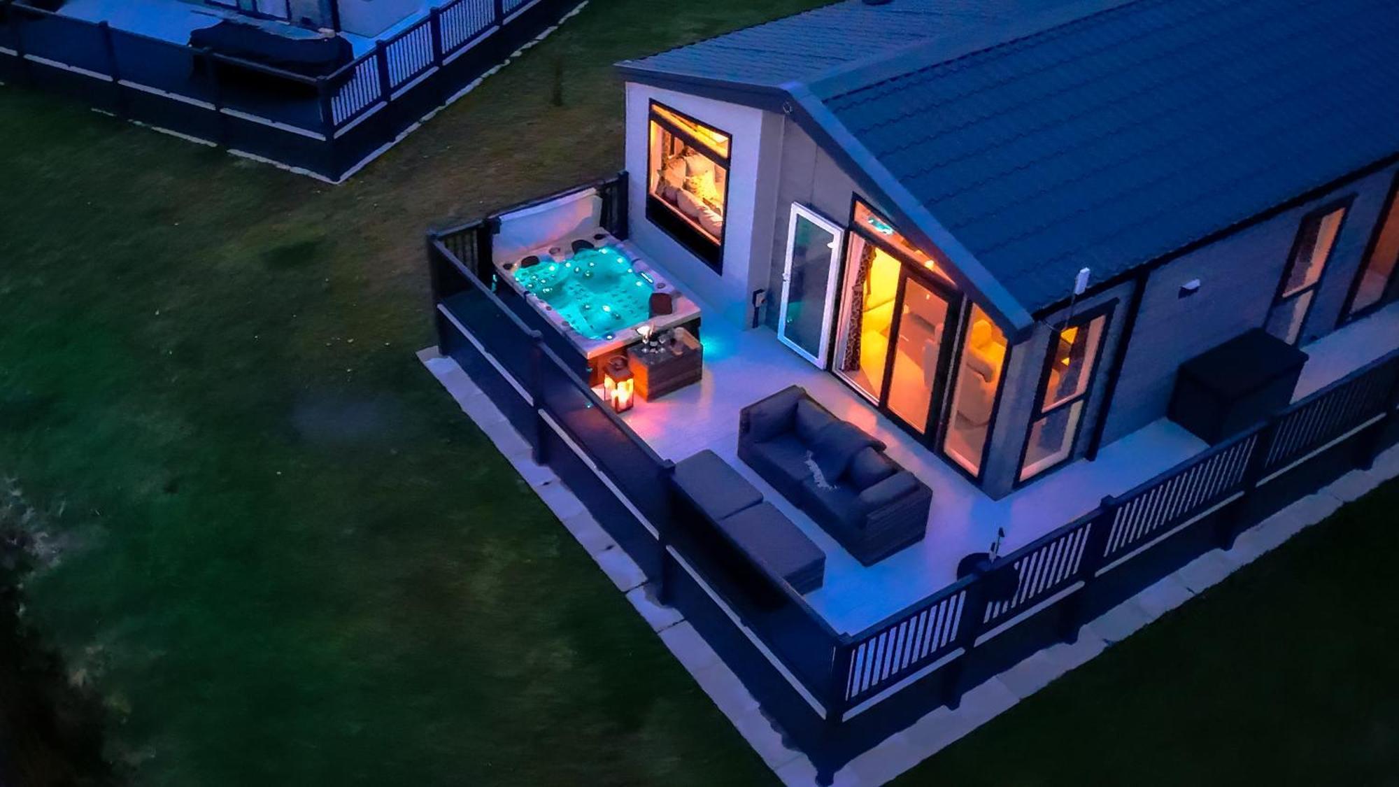 Hotchkin Lodge 우드홀스파 외부 사진