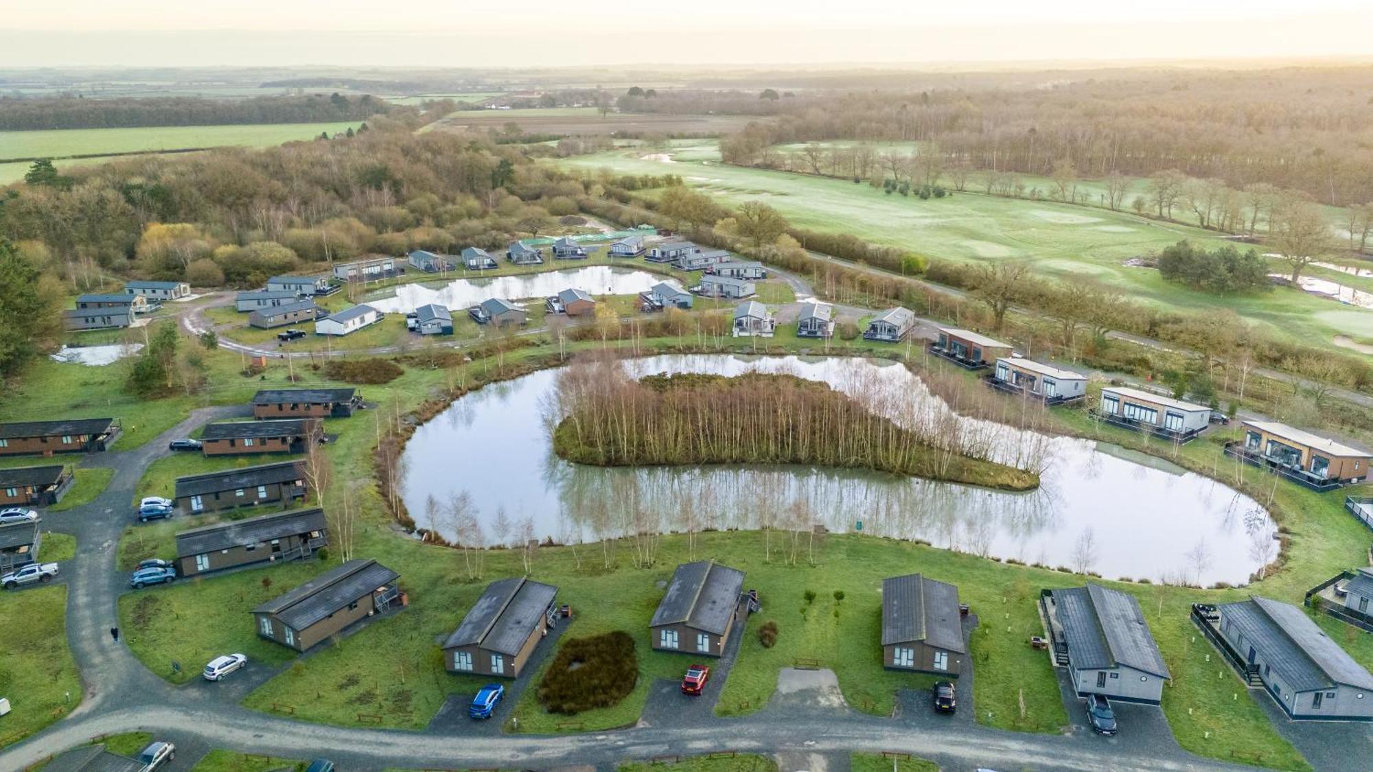 Hotchkin Lodge 우드홀스파 외부 사진