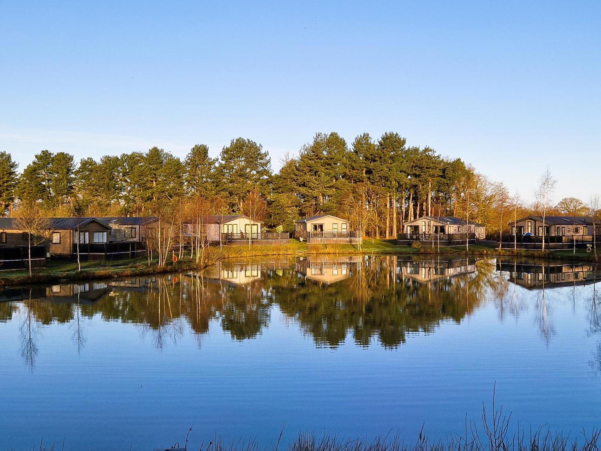 Hotchkin Lodge 우드홀스파 외부 사진