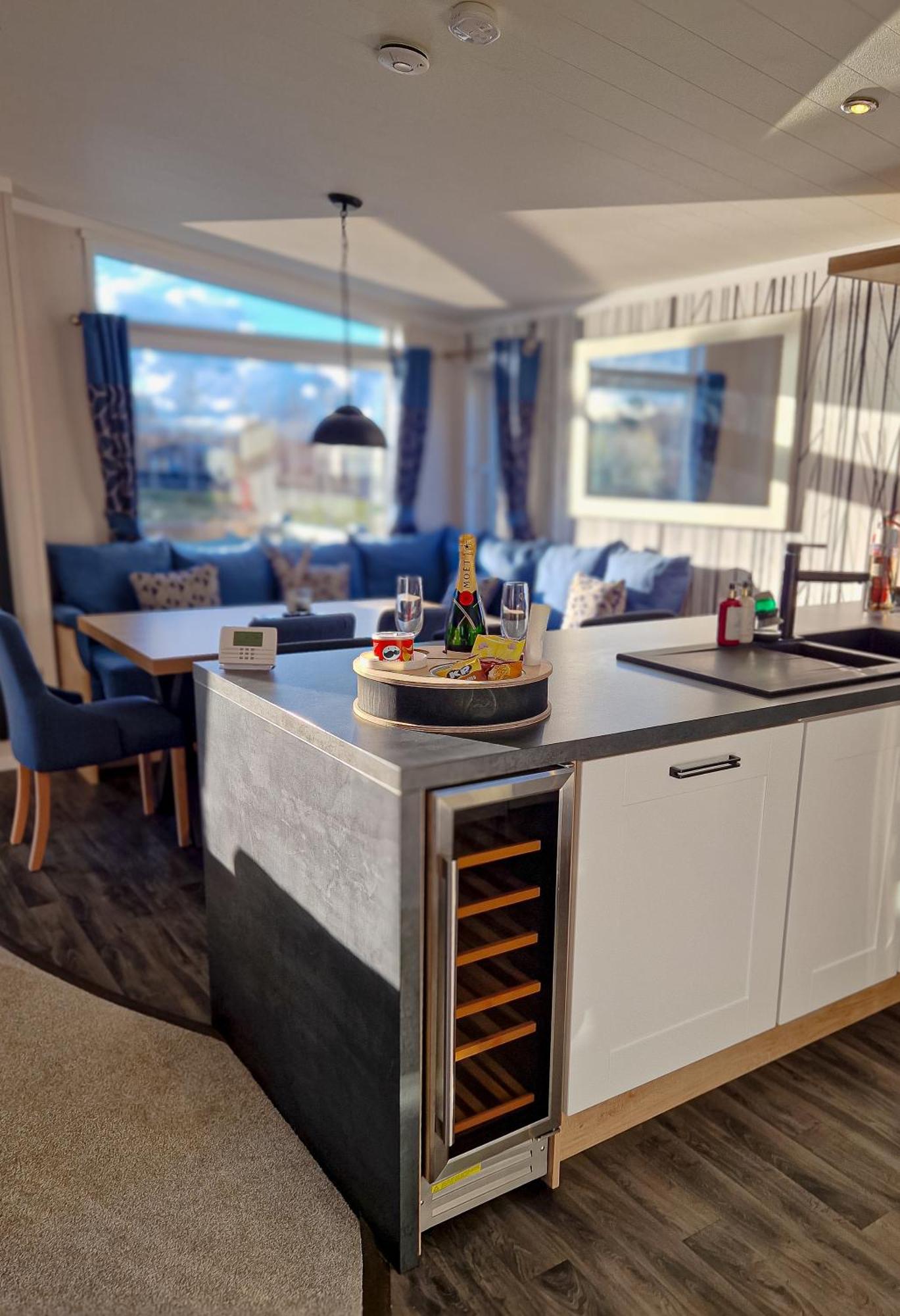 Hotchkin Lodge 우드홀스파 외부 사진